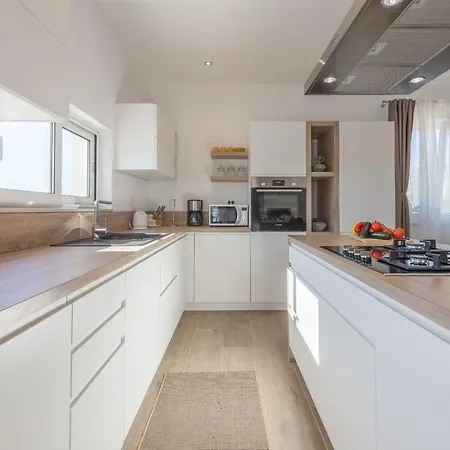 Villa Tara Zadarvillas Tinj