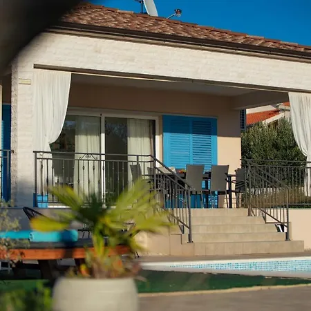 Tara Zadarvillas Villa Tinj