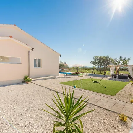 Villa Tara Zadarvillas Tinj